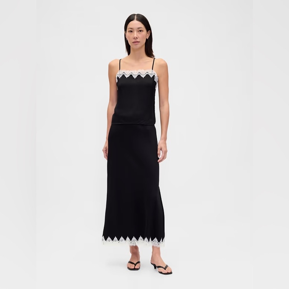 NWT! GAP Black Lace-Trim Maxi Skirt - Size XS 842789 ✏️